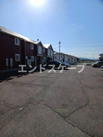 エミール　Ⅰの駐車場|高崎、前橋のお部屋探しはエンドスケープまで！お客様の理想お聞かせ下さい♪