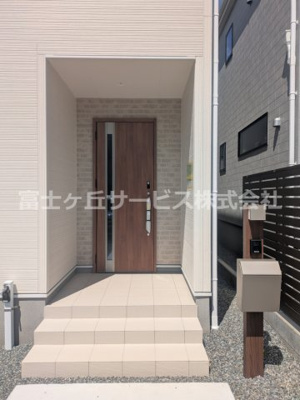 【エントランス】 | 富士宮市小泉 新築一戸建て 2号棟
