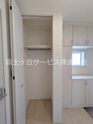 【収納】 | 富士宮市小泉 新築一戸建て 2号棟 | 玄関横の収納です