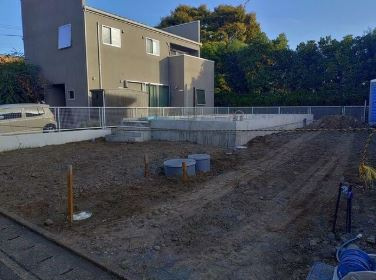 【外観】 | 静岡市清水区蒲原新栄 新築一戸建て | 現在建築中の外観画像です。ご内覧は同じメーカーの完成物件へご案内いたしますので、いつでもご相談ください！