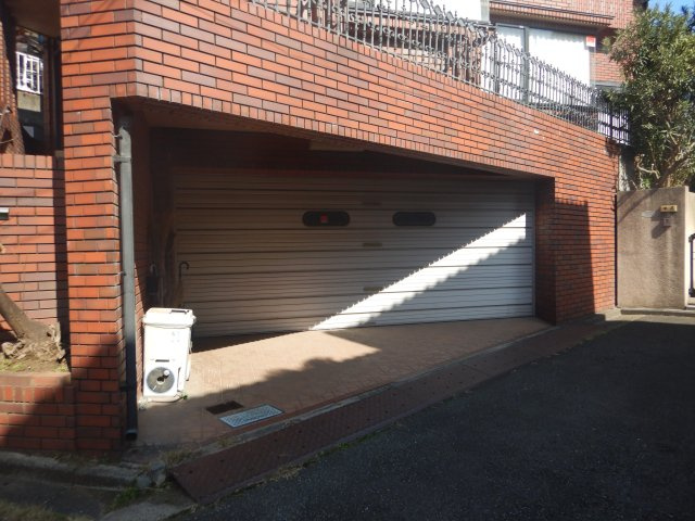 下落合4丁目中古戸建の駐車場