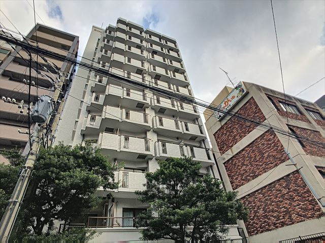 ライオンズマンション西新第5の外観