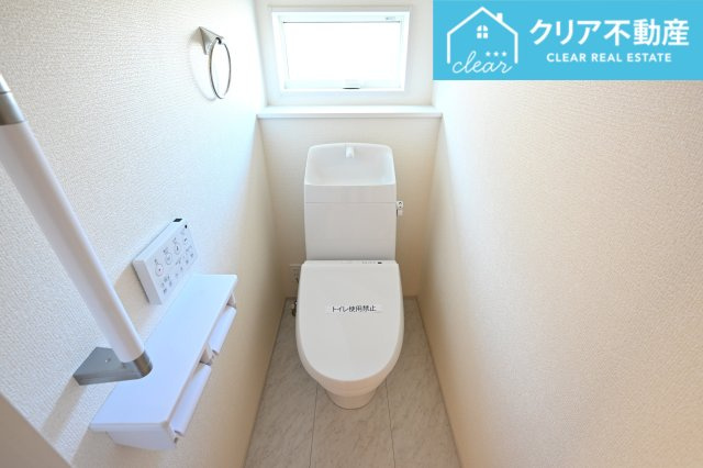 【トイレ】 | 太田第14下田島町 リーブルガーデン　2号棟 | シャワー＆暖房便座付きのトイレです！