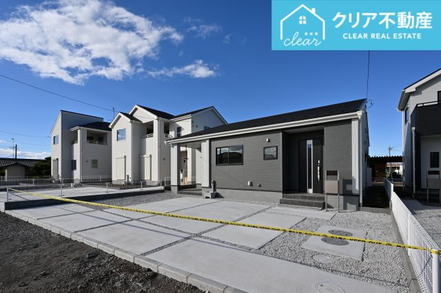 【駐車場】 | 太田第14下田島町 リーブルガーデン　3号棟 | 並列３台駐車可能なゆとりのカースペース！