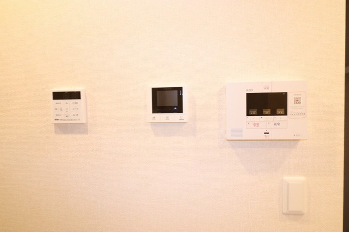 アベニールのセキュリティ|SECOMのセキュリティシステム＆モニタ付きインターホン