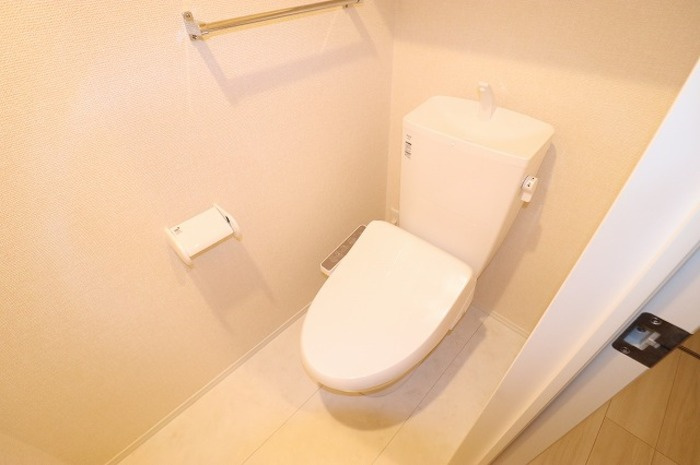 アベニールのトイレ|トイレ 温水洗浄暖房便座