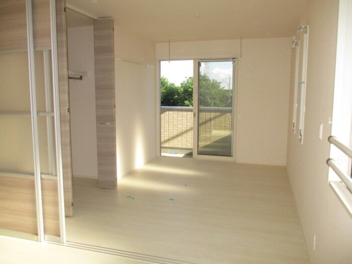 オッツⅢの洋室|洋室