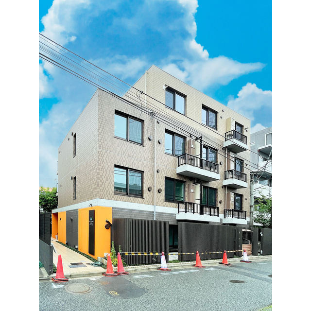 ウェルスクエアイズム上北沢のエントランス