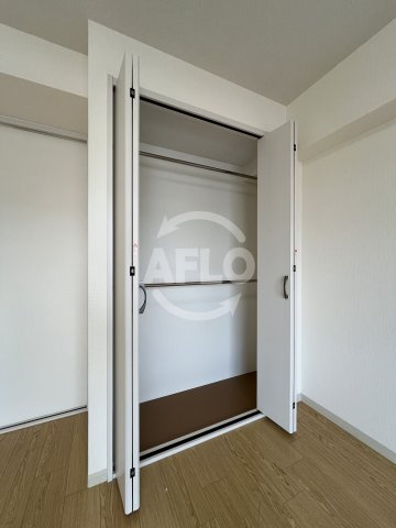 エルソル江坂の収納|エルソル江坂　クローゼット