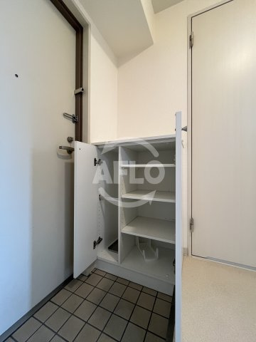 エルソル江坂の収納|エルソル江坂　シューズボックス