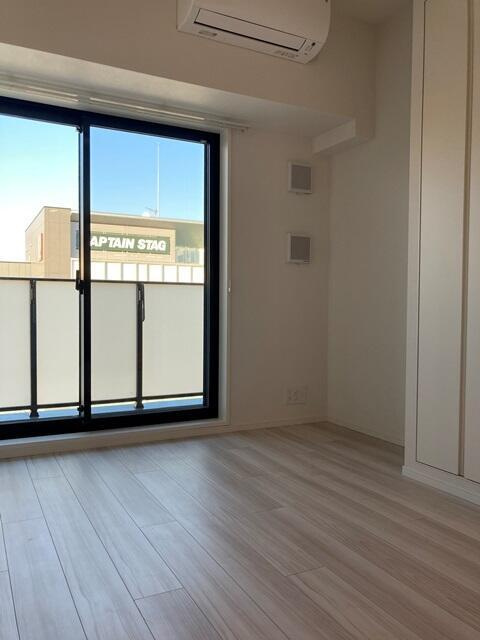 パークアクシス両国スクエアの居間・リビング|※写真は同タイプ住戸です。 