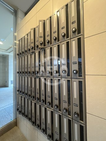 エステムコート新大阪VIIステーションプレミアムの内装|エステムコート新大阪Ⅶステーションプレミアム　メールボックス