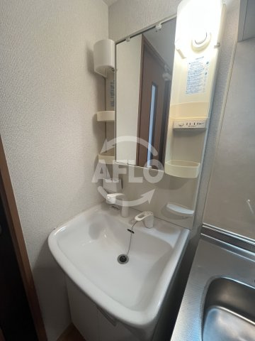 エステムコート新大阪VIIステーションプレミアムの独立洗面台|エステムコート新大阪Ⅶステーションプレミアム　洗面台