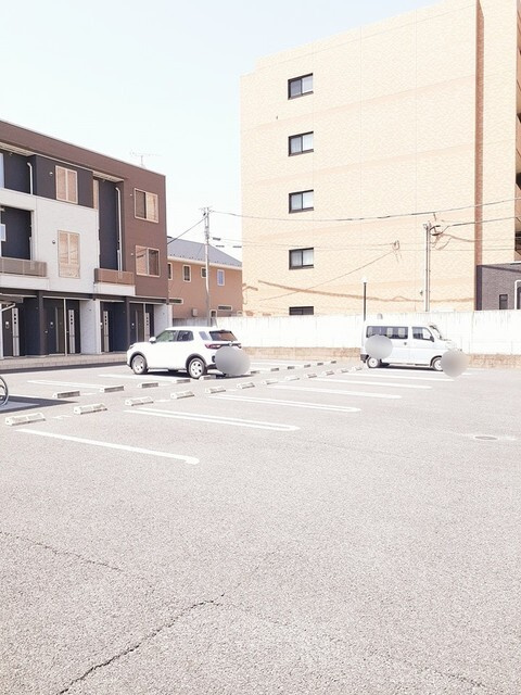 グレイスⅡの駐車場
