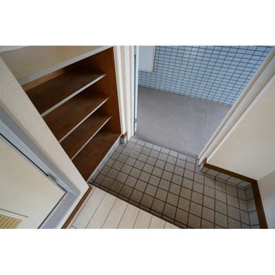 【玄関】 | エレガンス綾瀬６ | シューズボックス