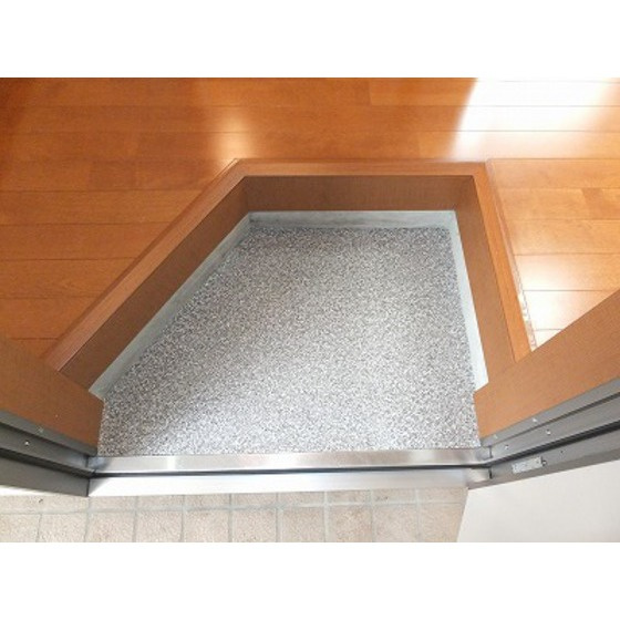 ライフピア松ノ木Ａ棟の玄関