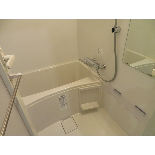 ＫＯＳＴＩＣ　ＭＩＮＯＷＡの浴室|浴室