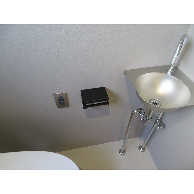 ＫＯＳＴＩＣ　ＭＩＮＯＷＡの洗面所|独立洗面台