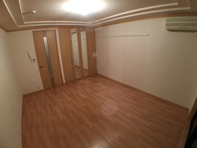 グランティアＢの内装|室内