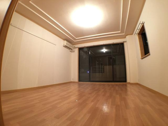 グランティアＢの内装|室内