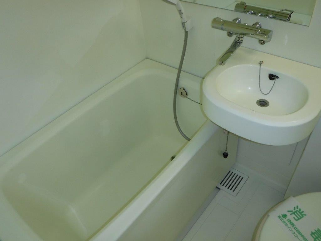 ユーコート新御徒町の浴室