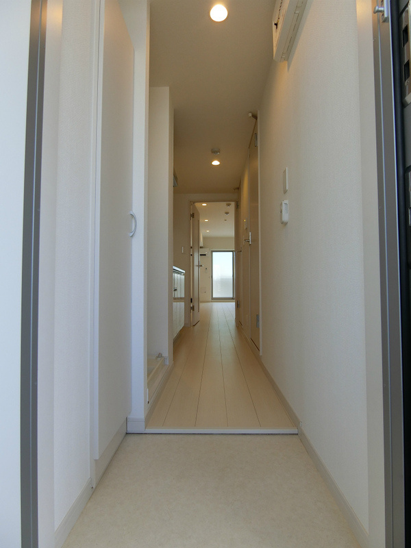 リブリ・フローレス弐番館の玄関