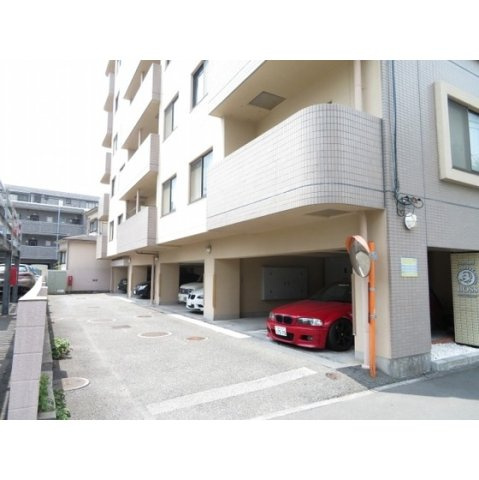 ルミエール葛西の駐車場|駐車場