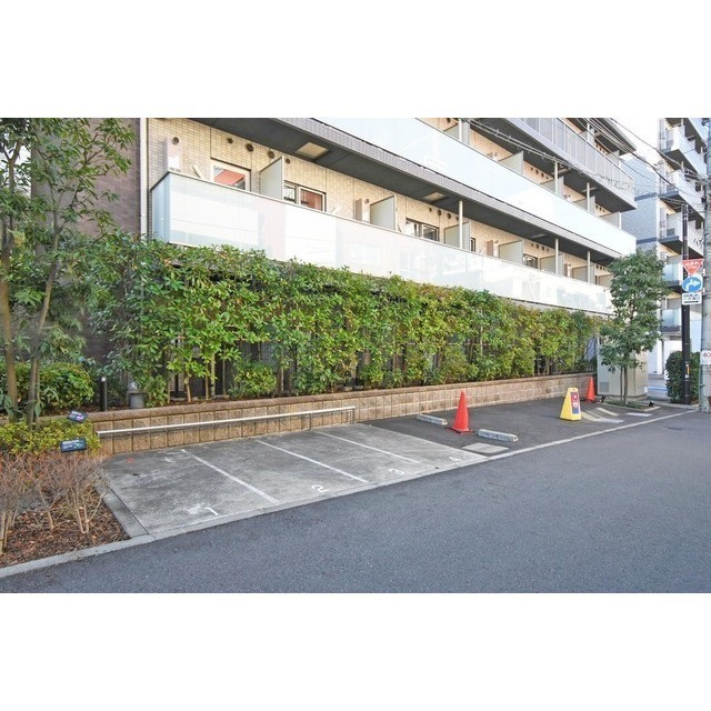 ザ・レジデンス神楽坂Ⅱの駐車場