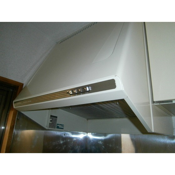 第２梨本マンションのキッチン|換気扇