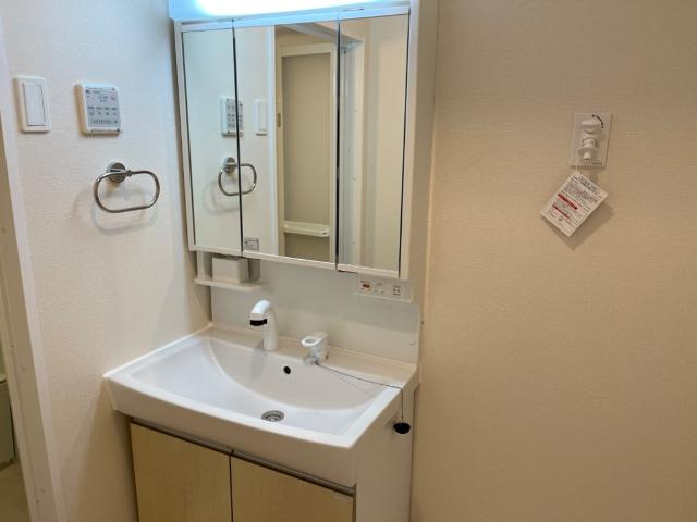 ブルー　スカイ（BLUE SKY）の洗面所|洗面