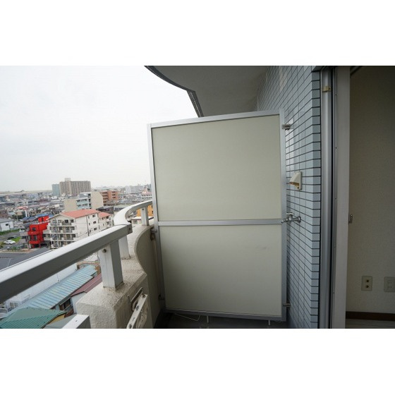 エレガンス綾瀬６のその他|洗濯機置場