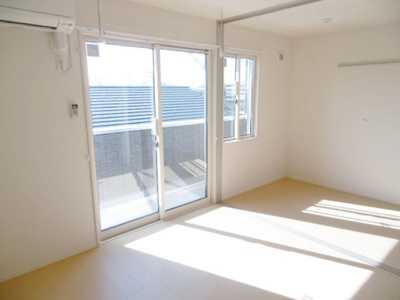 日当たりの良いリビング・洋室