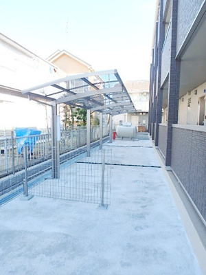 ★屋根付き駐輪場★（Ａ・Ｂ共用）