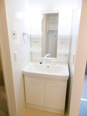 朝の支度に便利な洗面化粧台