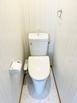 温水洗浄機能付きのトイレ