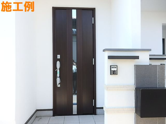 茅ヶ崎市東海岸南4丁目新築戸建て　1号棟の玄関|明るい玄関です