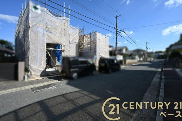 ファーストタウン帝塚山 １号棟 ／新築一戸建の前面道路含む現地写真|■現地撮影写真■スーパーなどの商業施設が徒歩圏内に近接し、生活環境の整った立地です！