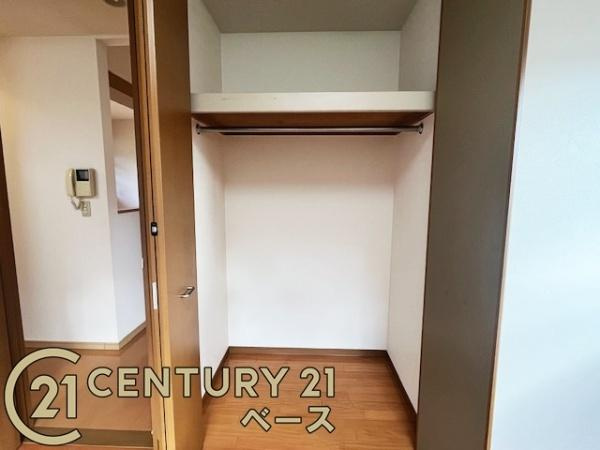 香芝市旭ケ丘５丁目の中古一戸建の収納|■現地撮影写真■全居室に広々収納スペース完備！