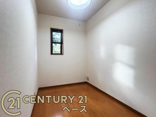 香芝市旭ケ丘５丁目の中古一戸建の収納|■現地撮影写真■廊下にも広々納戸スペース完備！