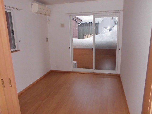 ヴィラ・かたかご　Ⅲの居間・リビング|リビングです