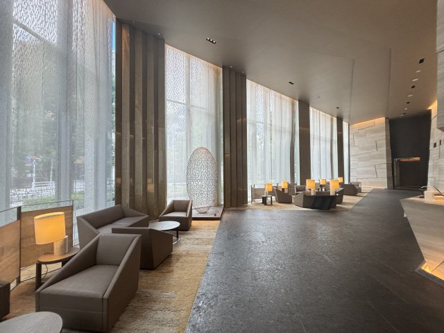 ブリリアザタワー東京八重洲アベニューのエントランス