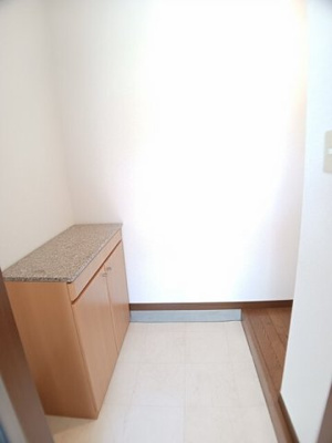 【玄関】 | ロイヤルパレス村松ⅡＡ