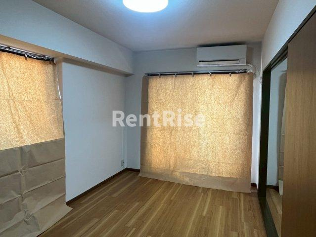 ロイヤルアサノの居間・リビング