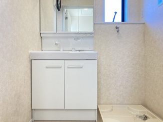 【洗面所】 | ゼファー　A棟