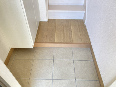 【玄関】 | ゼファー　A棟