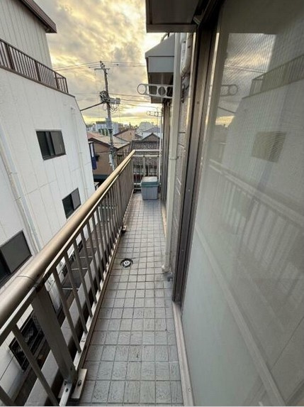 【バルコニー】