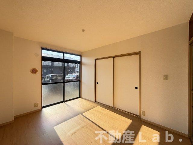 ニューシティ白山Ａの居間・リビング