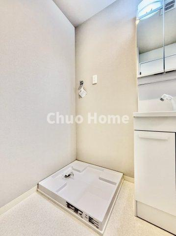 スカイウェイ立石のランドリースペース|【ランドリースペース】担当者がスケールを持ち歩いておりますので、ご見学時には現在お使いの洗濯機などがきちんと収まるかなどもチェックして下さい。見学前に測っておくと非常に便利だと思います。