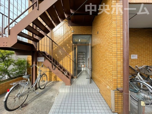 スカイウェイ立石のエントランス|エントランス