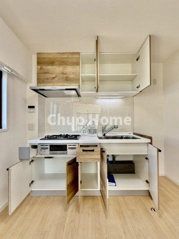 スカイウェイ立石のキッチン|ワイドで収納豊富なシステムキッチン